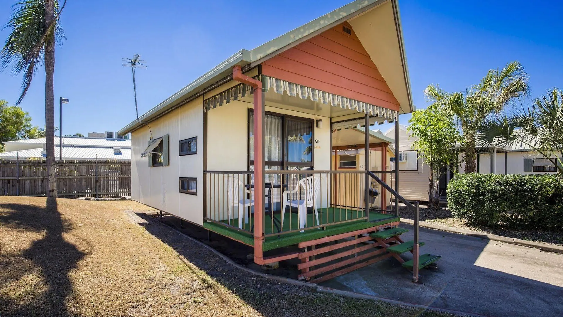 Townsville Lakes Holiday Park キャンプ場