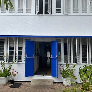 Civic Hostal