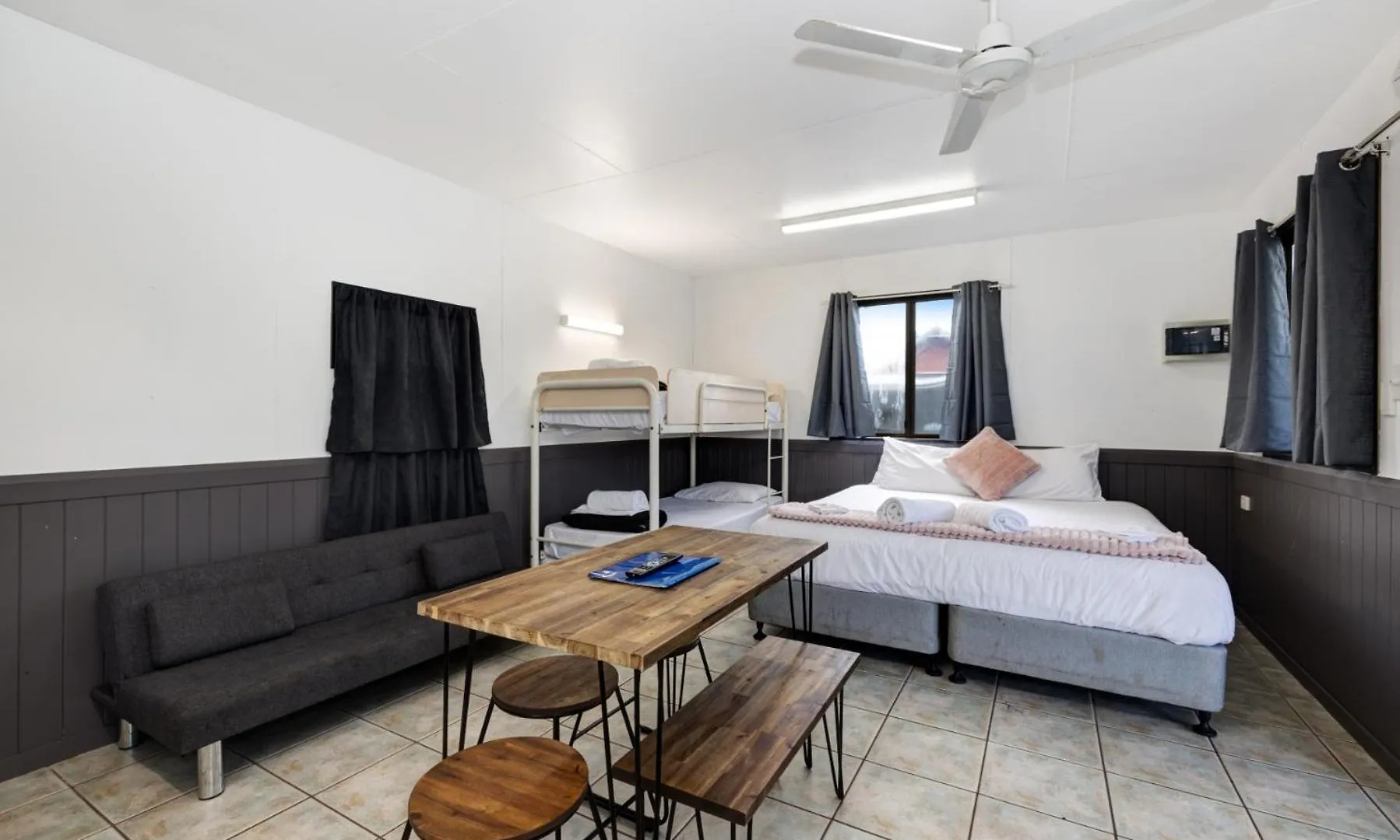Townsville Lakes Holiday Park